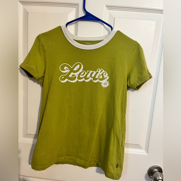 Like green levi shirt - Picture 1 of 1